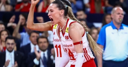 FİLENİN SULTANLARI SIRBİSTAN’I MAĞLUP EDEREK FİNALE YÜKSELDİ