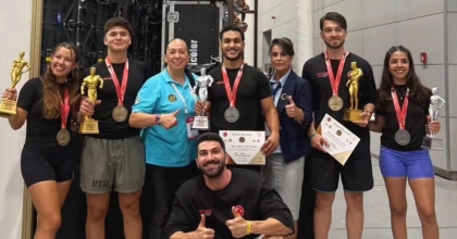 VÜCUT GELİŞTİRME SPORCULARI MADALYALARLA DÖNDÜ