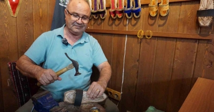 YILLARIN TAKUNYA USTASI PLASTİĞE DİRENİYOR