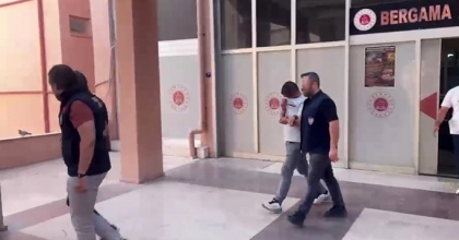 İZMİR’DE DURDURULAN MOTOSİKLETTEN UYUŞTURUCU ÇIKTI