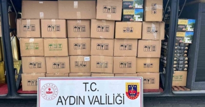 ŞEHİRLERARASI OTOBÜSTE KAÇAK İNCİR ELE GEÇİRİLDİ
