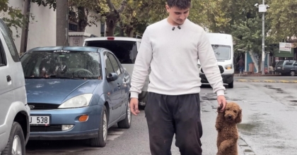KÖPEĞİNİ PATİSİNDEN TUTARAK YÜRÜTEN VATANDAŞTAN AÇIKLAMA
