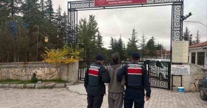 JANDARMA ARANAN 42 KİŞİYİ YAKALADI