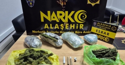 ALAŞEHİR’DE 1 KİLO ESRARLA YAKALANAN ŞÜPHELİ TUTUKLANDI
