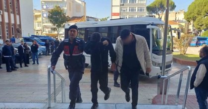 UYUŞTURUCU OPERASYONUNDA YAKALANAN 98 ŞÜPHELİ ADLİYEYE SEVK EDİLDİ
