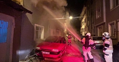 KÜTAHYA’DA 3 KATLI BİNADA YANGIN: 1 ÖLÜ
