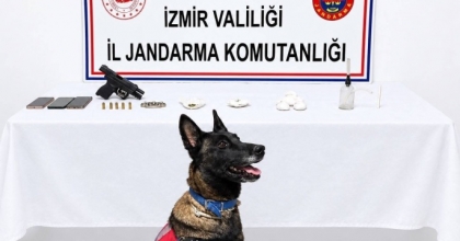 İZMİR’DE JANDARMADAN UYUŞTURUCU OPERASYONU
