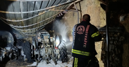 ÇİVRİL’DE YANGIN: ARAÇLAR KULLANILAMAZ HALE GELDİ