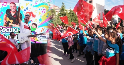 CUMHURİYET COŞKUSU 9 OKULDA BİNLERCE ÖĞRENCİYLE BULUŞTU