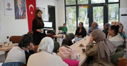 DENİZLİ BÜYÜKŞEHİR BELEDİYESİNDEN KADINLARA SAĞLIK VE ŞİDDETLE MÜCADELE EĞİTİMİ