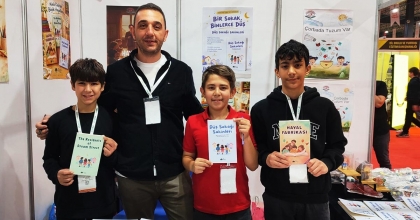 DENİZLİ’DE 31 ÖĞRENCİDEN 3 KİTAP