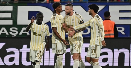 FENERBAHÇE RİZESPOR'U 3-0 MAĞLUP ETTİ