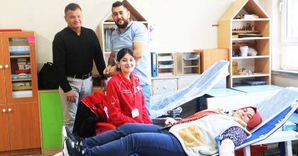 ÖĞRENCİLERDEN REKOR KAN BAĞIŞI