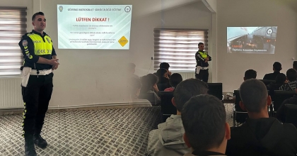 POLİSTEN ÖĞRENCİ, VELİ VE KAMU PERSONELİNE EĞİTİM