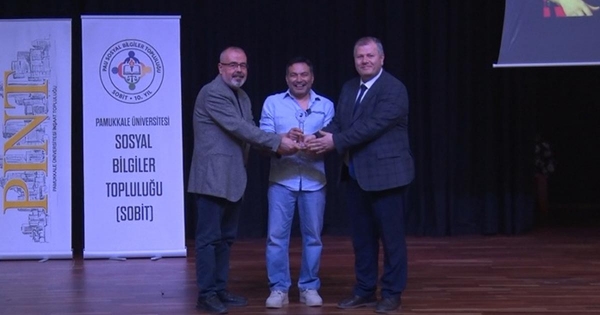 AHMET ŞERİF İZGÖREN PAÜ’DE ÖĞRENCİLERLE BULUŞTU