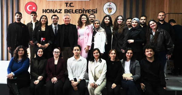 BAŞKAN KEPENEK, GENÇ LİDERLERLE BULUŞTU