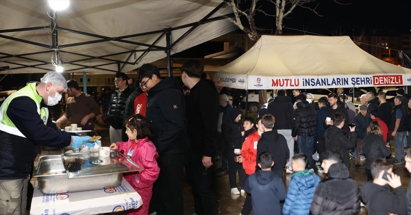 BÜYÜKŞEHİR’İN KANDİL GELENEĞİ SÜRÜYOR