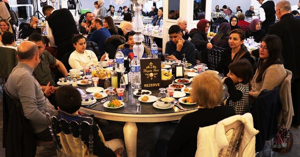 EGEKENT HASTANESİ AİLESİ İFTARDA BULUŞTU