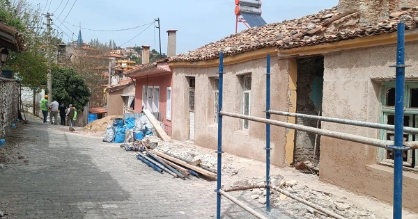 BULDAN’IN 3 SOKAĞINDA RESTORASYON BAŞLADI