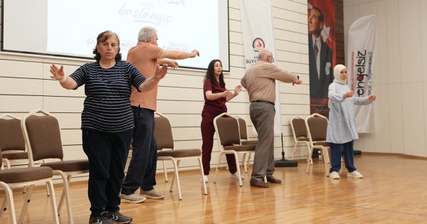 PARKİNSON HASTALARI SPORLA BULUŞUYOR