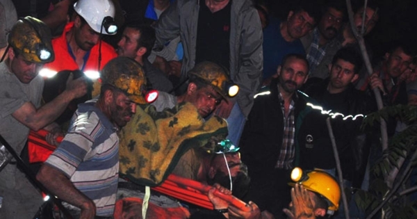 SOMA FACİASI UNUTULMADI: İNSAN YAŞAMI KÂRA KURBAN EDİLDİ