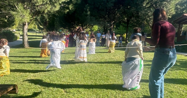 SOSYAL HİZMETLERDEN ÇOCUK ŞENLİĞİ