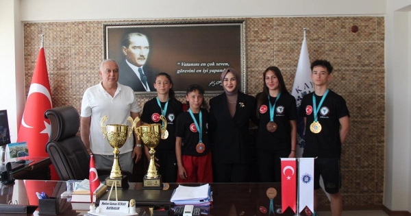ŞAMPİYONLARA KAYMAKAM KURAN'DAN DESTEK