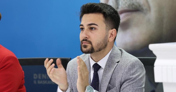 AK PARTİLİ GENÇLERDEN TÜRKİYE BAŞARISI