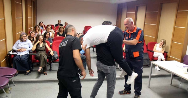 AFAD’DAN DENİZLİ’DE SAĞLIK PERSONELİNE AFET EĞİTİMİ