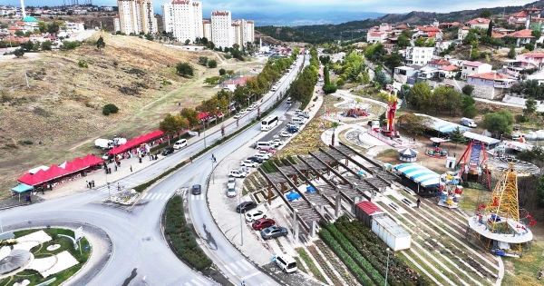 AKVADİ KÜLTÜR VE ALIŞVERİŞ FESTİVALİ KAPILARINI AÇTI