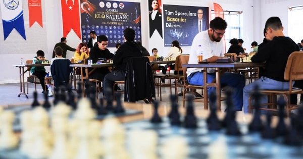 ÇAMELİ’DE CUMHURİYET BAYRAMI SATRANÇ TURNUVASI BAŞLADI