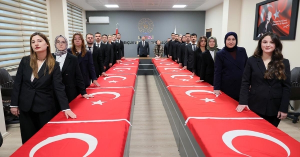 GENÇLİK SPOR İL MÜDÜRLÜĞÜ'NDE 43 PERSONEL KADROYA GEÇTİ