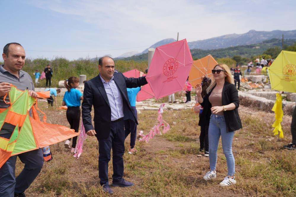 YÜZLERCE UÇURTMA TLOS’TA