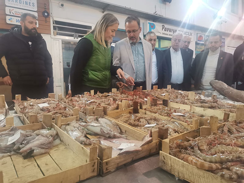 KASAPOĞLU BALIKÇI ESNAFIYLA BİR ARAYA GELDİ