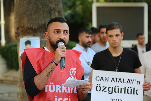 DENİZLİ’DE TİP ÜYELERİ, ATALAY’IN SERBEST BIRAKILMASINI İSTEDİ