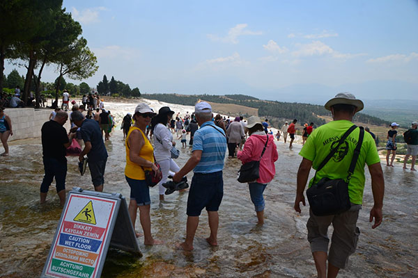 ATATÜRK VE CUMHURİYET ŞAİRLERİ DENİZLİ’DE BULUŞTU