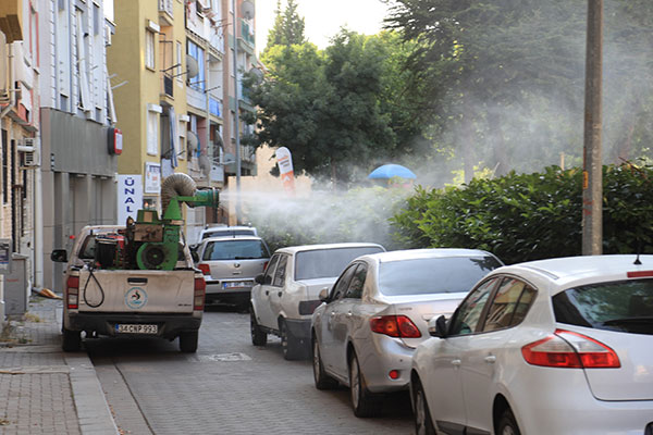PAMUKKALE'DE İLAÇLAMA SEFERBERLİĞİ DEVAM EDİYOR