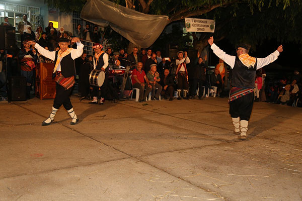 YÖRÜK KÜLTÜRÜNÜ YAŞATIYORLAR