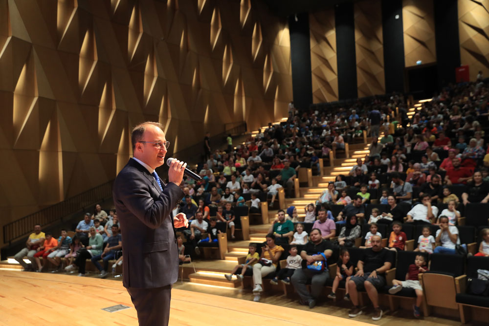 EGE İLE GAGA ÇOCUKLARLA BULUŞTU