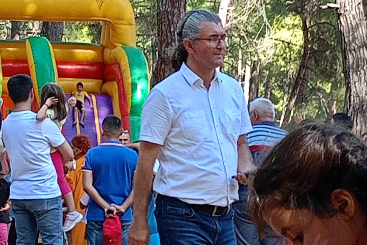 EĞİTİM İŞ ÜYELERİ PİKNİKTE BULUŞTU