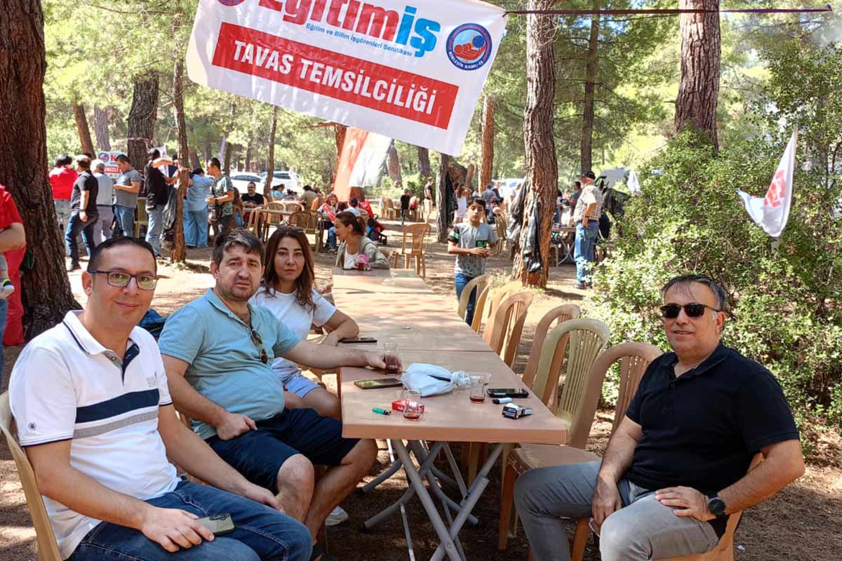 EĞİTİM İŞ ÜYELERİ PİKNİKTE BULUŞTU
