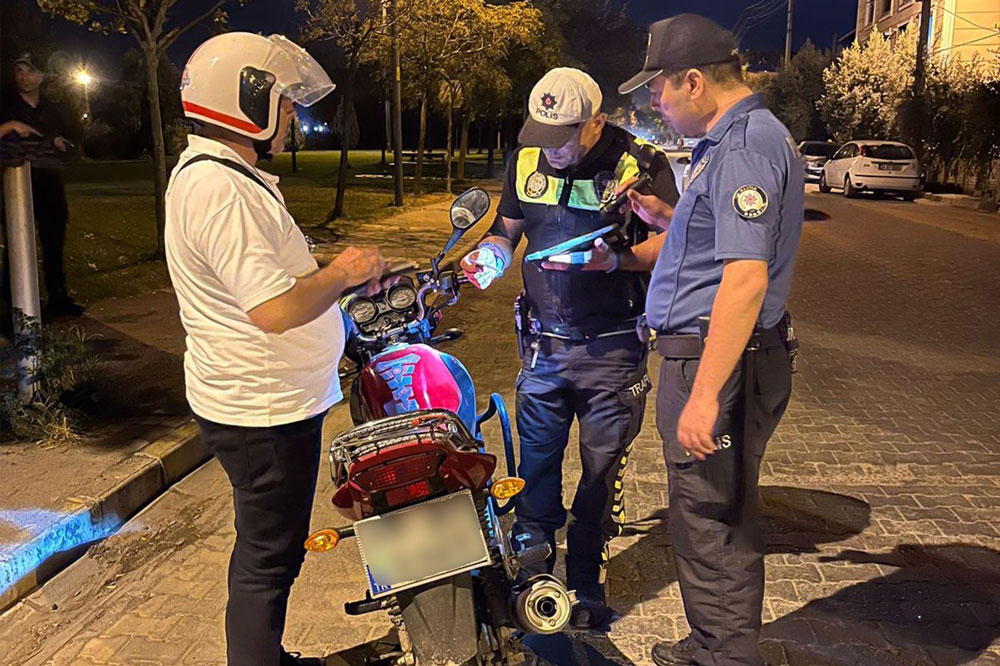 EMNİYET GÜÇLERİ MANİSA’NIN HUZURU İÇİN DENETİMLERİ SIKLAŞTIRDI