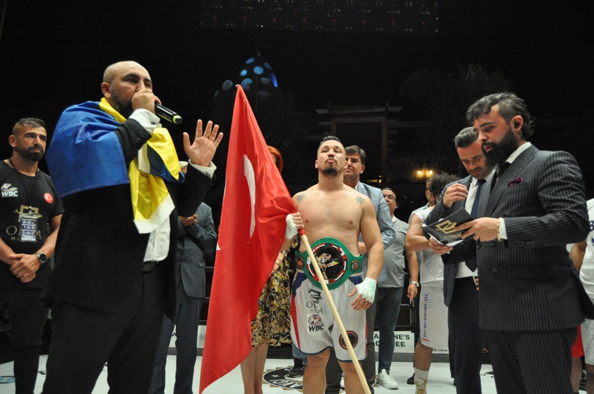 FETHİYE'DE WBC PROFESYONEL BOKS GECESİ YAPILDI