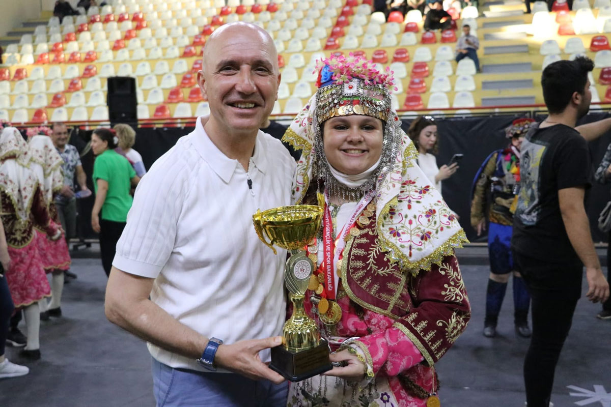 HALK OYUNLARINDA ŞAMPİYON ŞAŞIRTMADI