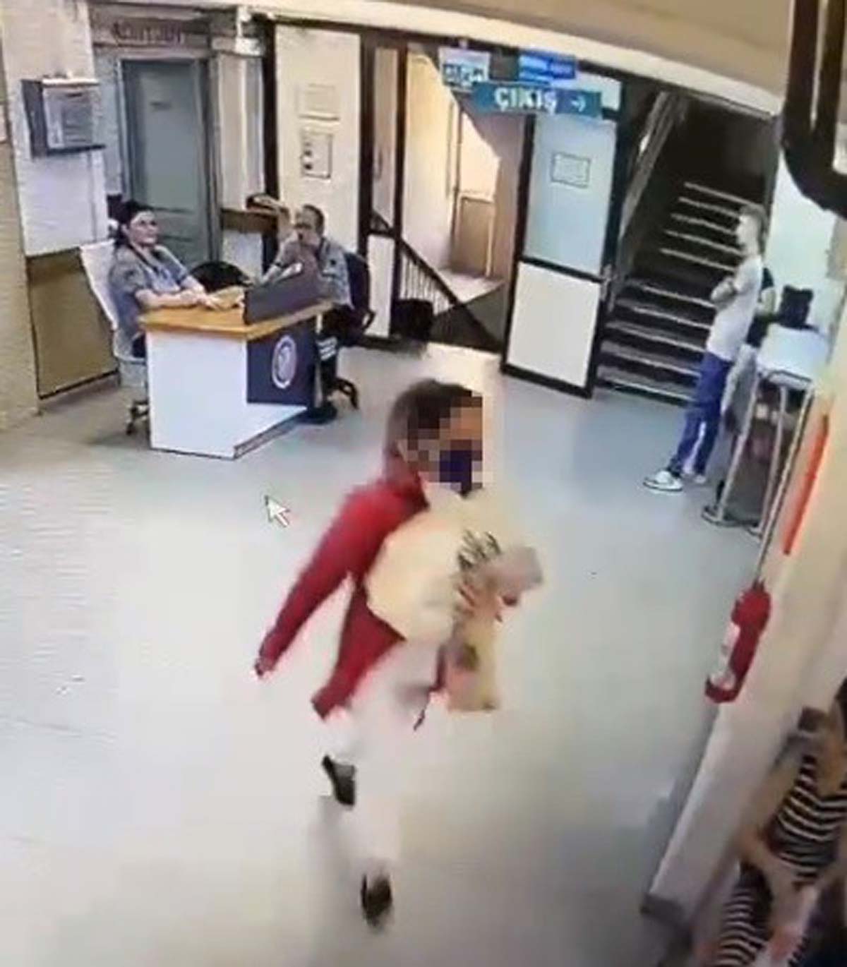 HASTANEDEN 3 GÜNLÜK BEBEĞİ KAÇIRMIŞTI, MAHKEMEDEN ŞOK KARAR