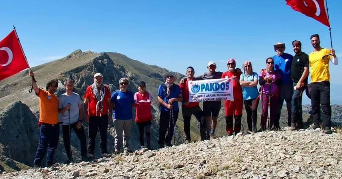 PAKDOS EKİBİ KARCI DAĞI ZİRVESİNDE