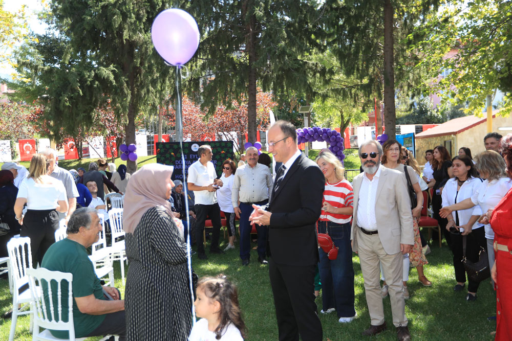 PAMUKKALE BELEDİYESİ’NDEN ALZHEİMER GÜNÜ ETKİNLİĞİ