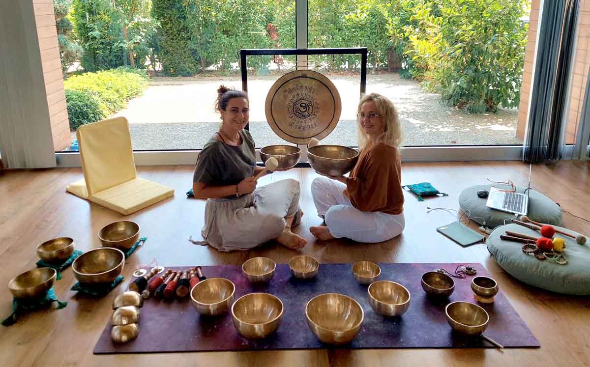 TİBET ÇANAKLARI SES TERAPİSİNDE KULLANILIYOR