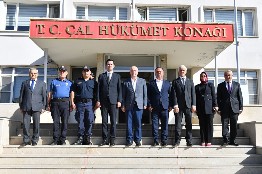 VALİ COŞKUN İLÇE GEZİLERİNE DEVAM EDİYOR