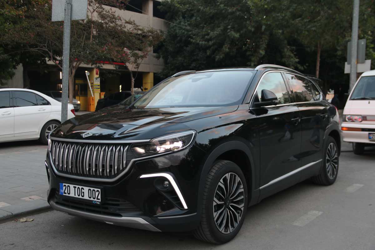 DENİZLİ TİCARET BORSASI, TOGG'U TESLİM ALDI